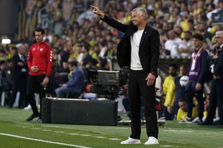 TRENDYOL SÜPER LİG: FENERBAHÇE: 0 - BEŞİKTAŞ: 1 (İLK YARI)