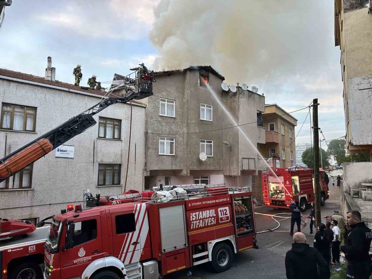 ATAŞEHİR’DE KORKUTAN YANGIN