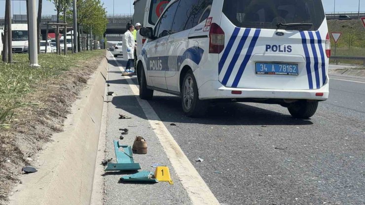 BAŞAKŞEHİR’DE YOLUN KARŞISINA GEÇERKEN TIR ÇAPTI: OLAY YERİNDE HAYATINI KAYBETTİ