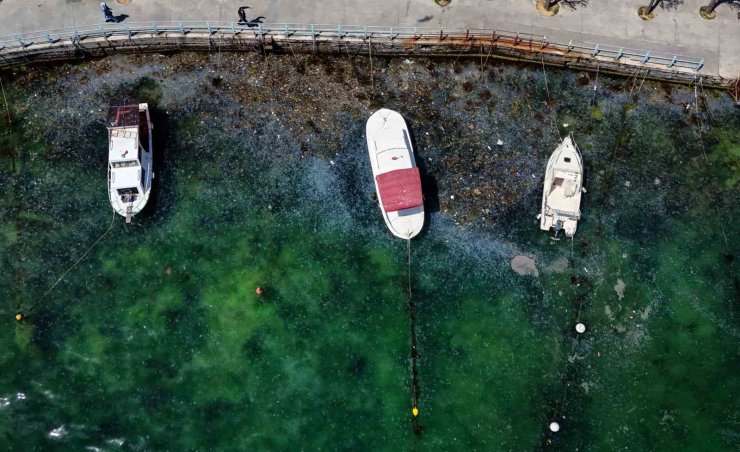 İSTANBUL BOĞAZI’NDAKİ KİRLİLİK HAVADAN GÖRÜNTÜLENDİ