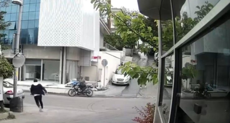 ATAŞEHİR’DE 444 GÜVENLİK KAMERASI İNCELENEREK KAPKAÇI YAKALANDI