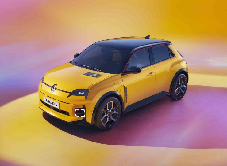 RENAULT 5 E-TECH ELEKTRİKLİ TÜRKİYE’DE