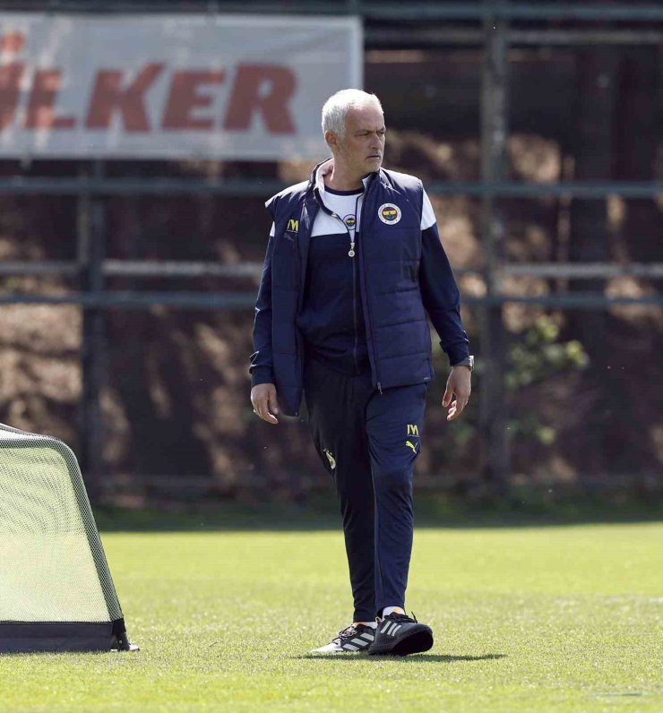 FENERBAHÇE’DE, BAŞAKŞEHİR MAÇI HAZIRLIKLARI BAŞLADI