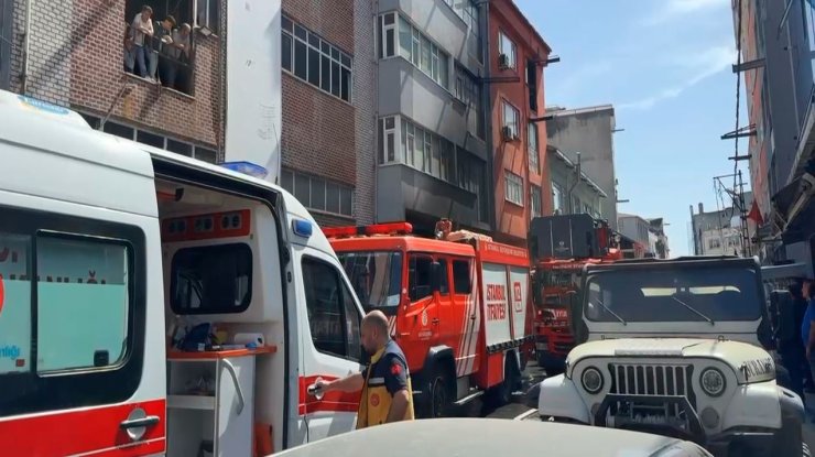 KAĞITHANE’DE MOTOSİKLET TAMİRHANESİNDE PATLAMA: 1 ÖLÜ, 3 YARALI