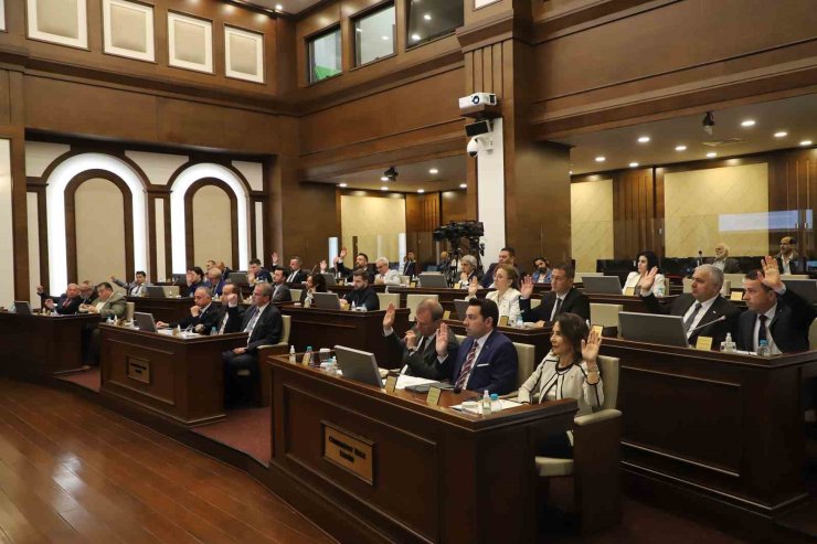 BÜYÜKÇEKMECE BELEDİYE MECLİSİ’NDE İKİ KARARA İMZA ATILDI