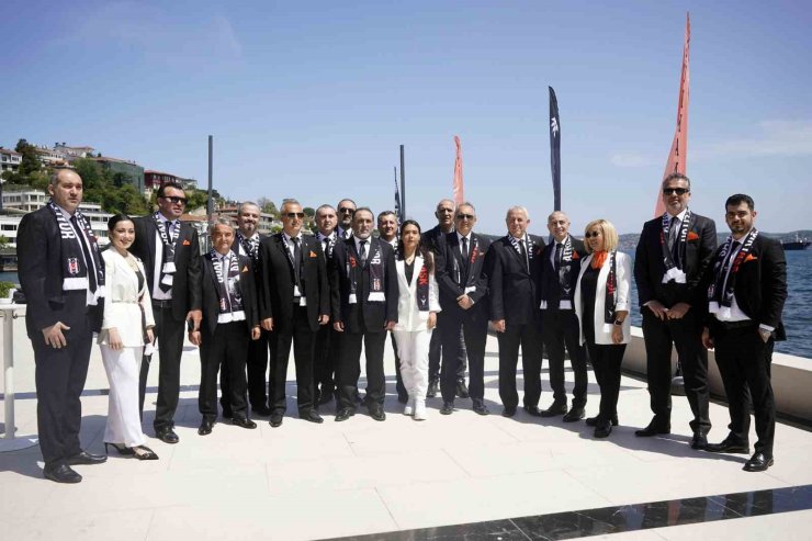 BEŞİKTAŞ BAŞKAN ADAYI GÜRKAN AKSOY, YÖNETİM KURULUNU TANITTI