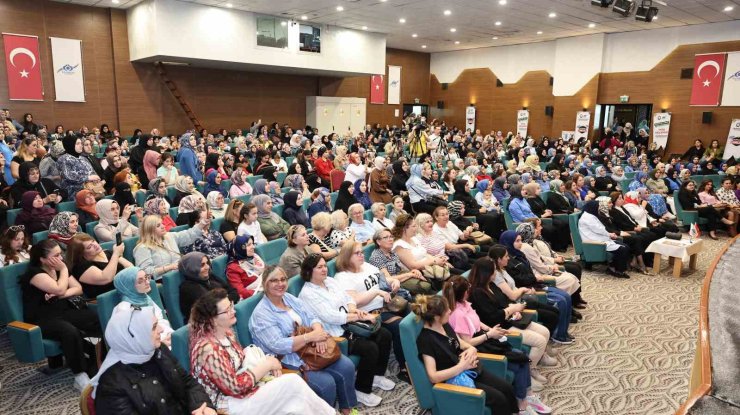 SULTANGAZİ BELEDİYESİ ANNELER GÜNÜ’NDE FİLİSTİNLİ KADINLARI UNUTMADI