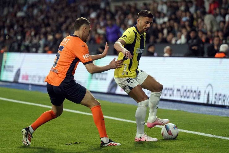 TRENDYOL SÜPER LİG: BAŞAKŞEHİR: 0 - FENERBAHÇE: 0 (MAÇ DEVAM EDİYOR)