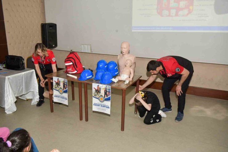 ESENYURT BELEDİYESİ’NDEN ÖZEL ÇOCUKLARA DEPREM BİLİNCİ EĞİTİMİ