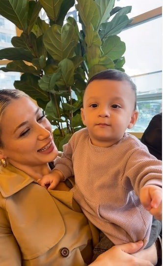 BAĞCILAR’DA TEKERLEKLİ SANDALYE YARIŞÇISI, HEM ANNE HEM DE ŞAMPİYON OLDUU