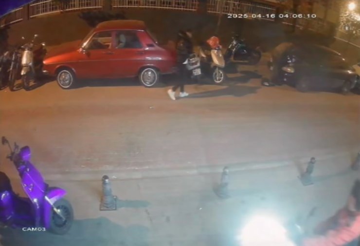 BAYRAMPAŞA’DA KENDİSİNİ OĞLU OLARAK TANITIP 400 BİN TL DOLANDIRAN ŞÜPHELİ YAKALANDI