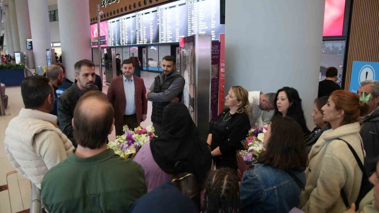 ARNAVUTKÖYLÜ ÖĞRENCİLER ABD’DEN DÜNYA ŞAMPİYONASI ÖDÜLÜYLE DÖNDÜ