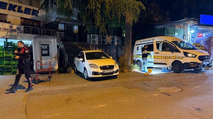 ATAŞEHİR’DE 5. KATTAN DÜŞEN GENÇ AĞIR YARALANDI