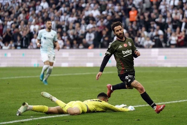 RAFA SİLVA’DAN SON 4 MAÇTA 3 GOL