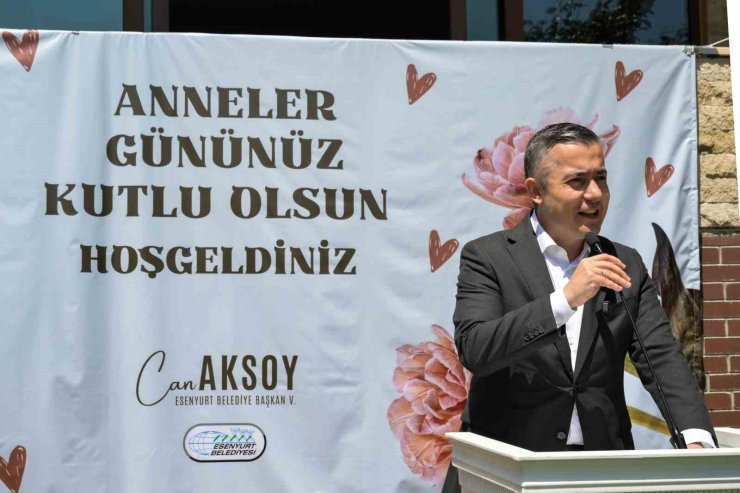 ESENYURTLU ANNELER BELEDİYENİN DÜZENLEDİĞİ PİKNİKTE BİR ARAYA GELDİ