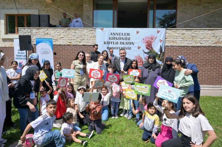 ESENYURTLU ANNELER BELEDİYENİN DÜZENLEDİĞİ PİKNİKTE BİR ARAYA GELDİ