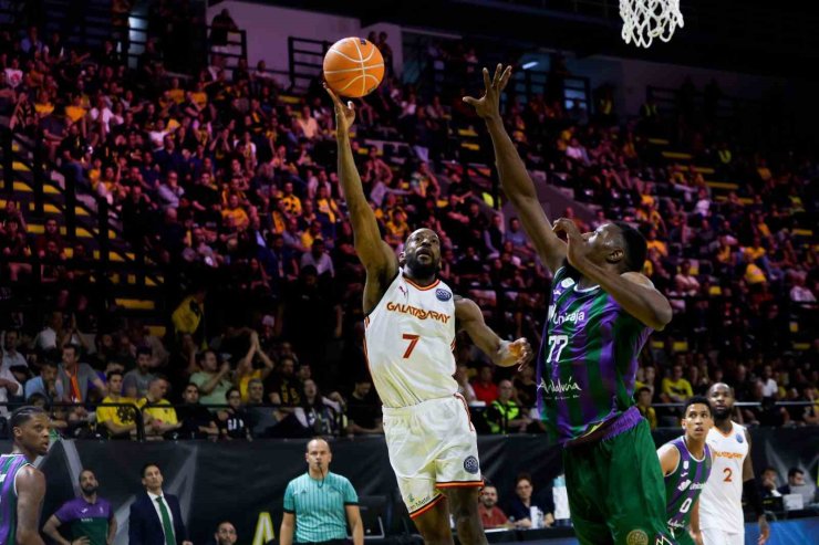GALATASARAY, FIBA ŞAMPİYONLAR LİGİ İKİNCİSİ