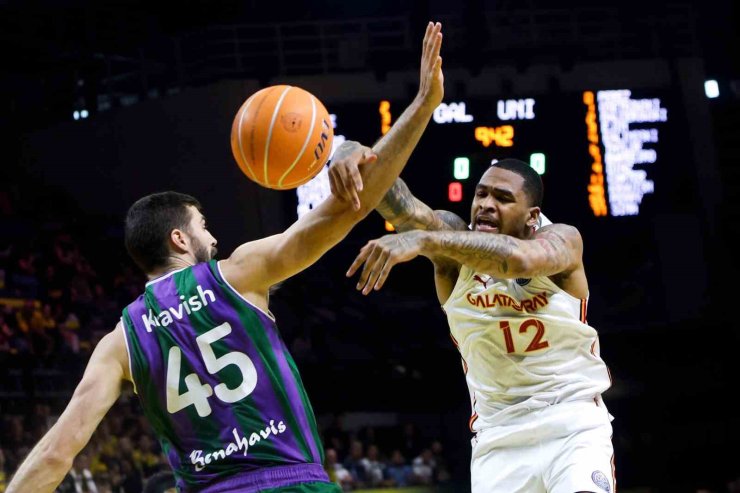GALATASARAY, FIBA ŞAMPİYONLAR LİGİ İKİNCİSİ