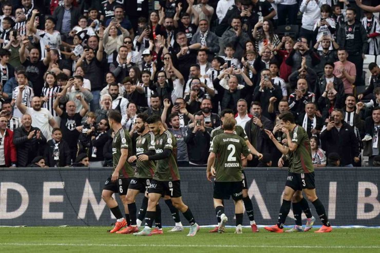 BEŞİKTAŞ GALİBİYET SERİSİNİ 3 MAÇA ÇIKARDI