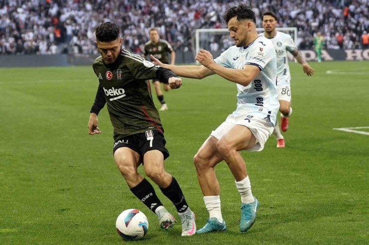 TREDNYOL SÜPER LİG: BEŞİKTAŞ: 0 - ADANA DEMİRSPOR: 0 (MAÇ DEVAM EDİYOR)