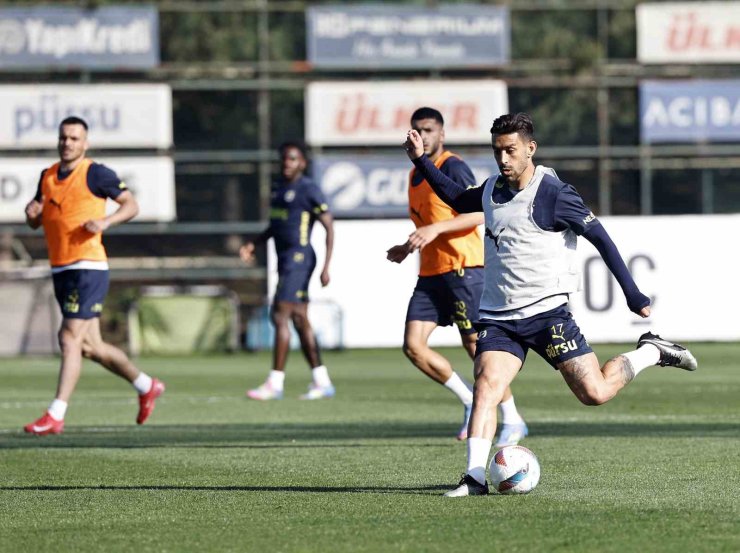 FENERBAHÇE, EYÜPSPOR MAÇI HAZIRLIKLARINA BAŞLADI