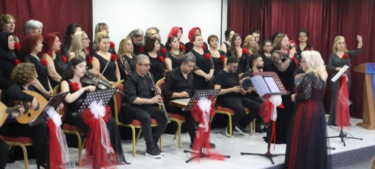GAZİOSMANPAŞA’DA ANNELER GÜNÜ KUTLAMALARI RENKLİ GÖRÜNTÜLERE SAHNE OLDU