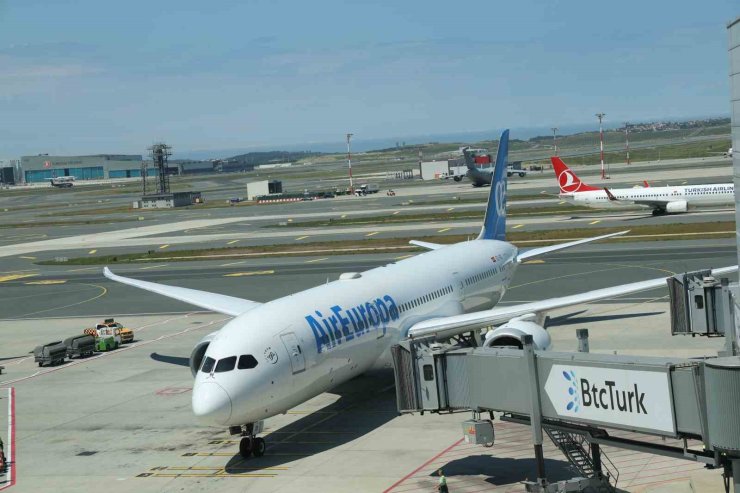 İSPANYA HAVAYOLU ŞİRKETİ AİR EUROPA MADRİD-İSTANBUL SEFERLERİNE BAŞLADI