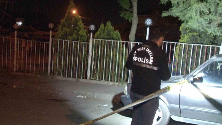 ARNAVUTKÖY’DE DÜĞÜN ÇIKIŞI SİLAHLI KAVGA: 1 YARALI