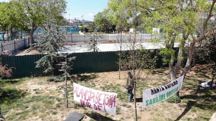 KADIKÖY KALAMIŞ PARK’INI BETONA BOĞDULAR: HALK İSYAN ETTİ