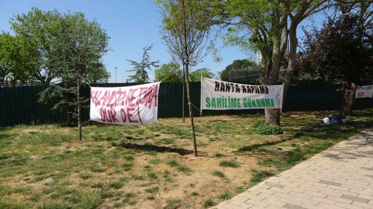 KADIKÖY KALAMIŞ PARK’INI BETONA BOĞDULAR: HALK İSYAN ETTİ