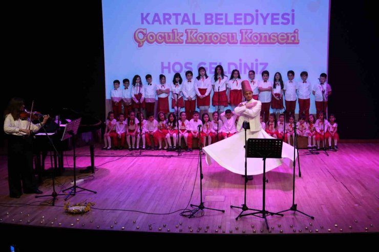 KARTAL BELEDİYESİ ÇOCUK KOROSU DİNLEYENLERİ MEST ETTİ