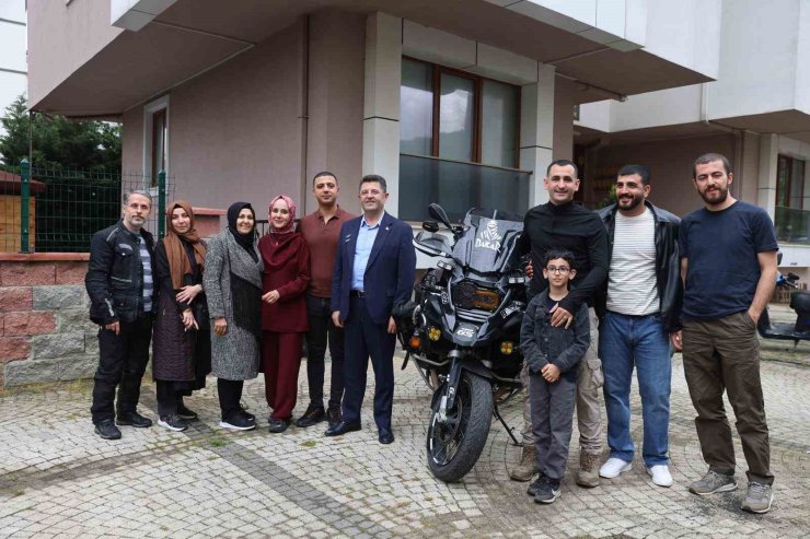 MOTOSİKLETLE MACERA DOLU UMRE YOLCULUĞU