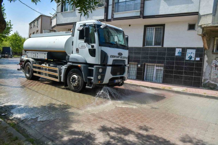 ESENYURT’TA 7/24 TEMİZLİK SEFERBERLİĞİ