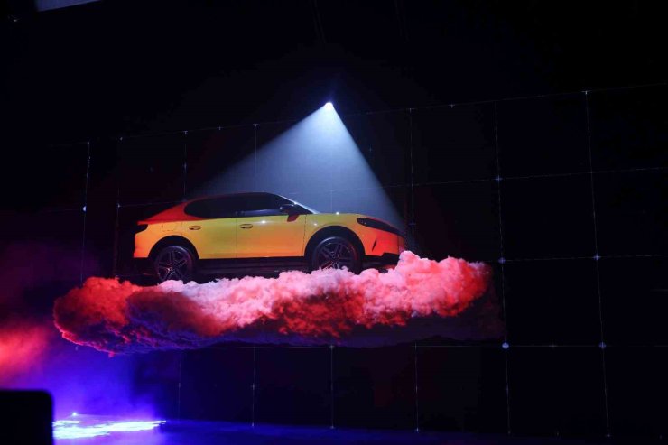 FORD TÜRKİYE, ELEKTRİKLİ YENİ BİNEK VE TİCARİ ARAÇLARINI TANITTI