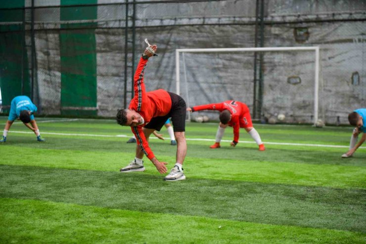 ESENYURT BELEDİYESİ’NDEN GELECEĞİN FUTBOLCULARINA DESTEK