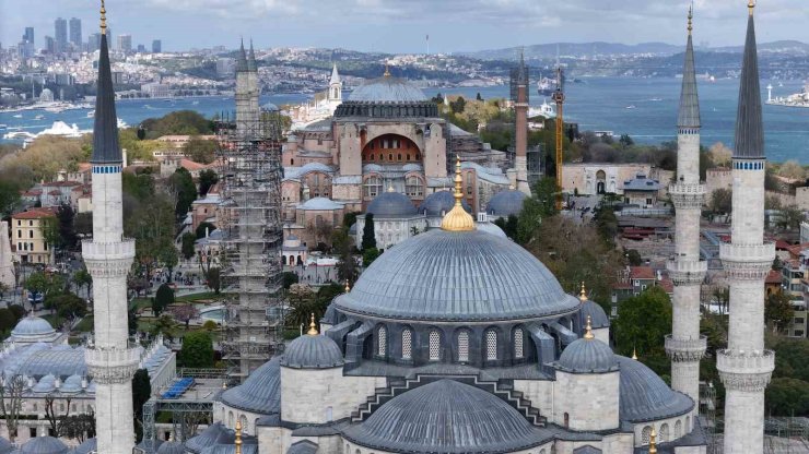 SULTANAHMET CAMİİ’NİN ÖMRÜNE ÖMÜR KATACAK OLAN MİNARE RESTORASYONU SÜRÜYOR