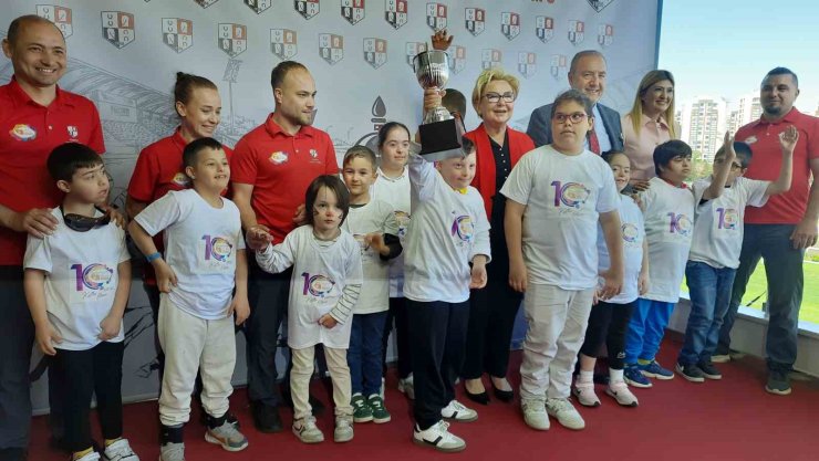 ATLA TERAPİ MERKEZİ’NİN 10. YILI KUTLANDI
