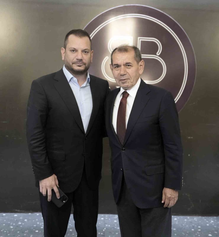 DURSUN ÖZBEK VE ERTUĞRUL DOĞAN DOSTLUK YEMEĞİNDE BİR ARAYA GELDİ
