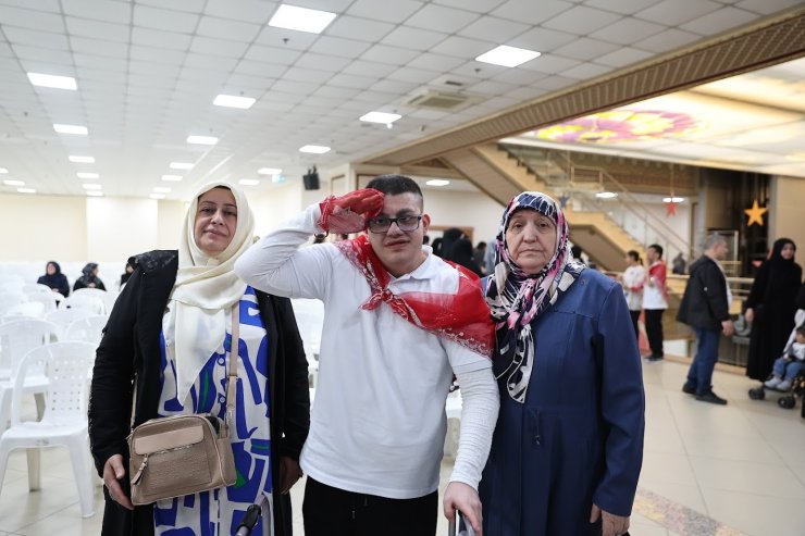 BAĞCILAR’DA ENGELLİLER İÇİN ASKER EĞLENCESİ DÜZENLENDİ