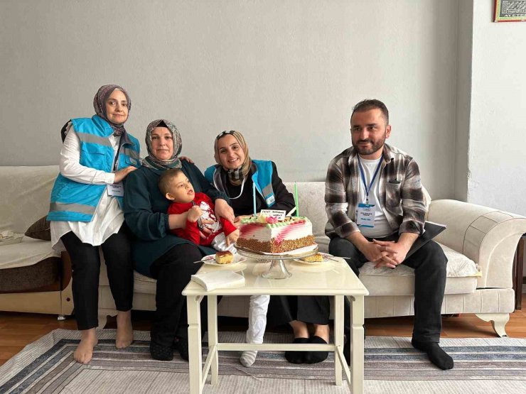 ESENYURT’TA ÖZEL ÇOCUKLARA DOĞUM GÜNÜ SÜRPRİZİ