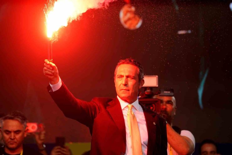 FENERBAHÇE OLAĞANÜSTÜ GENEL KURULA GİDİYOR!