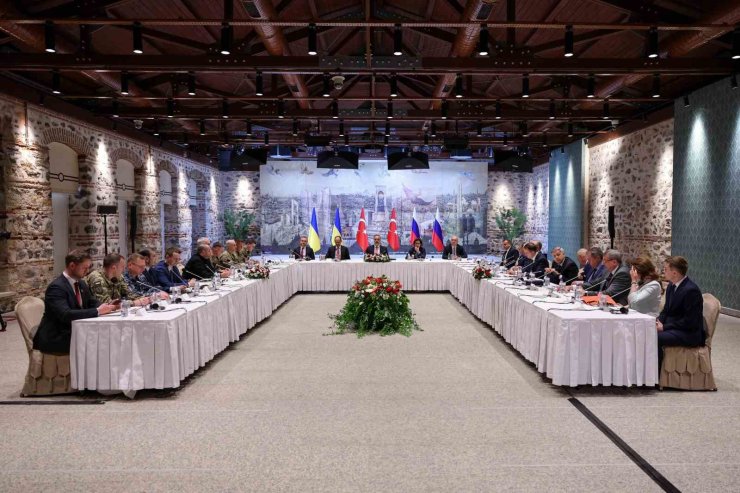 TÜRKİYE-RUSYA-UKRAYNA ÜÇLÜ TOPLANTISI BAŞLADI