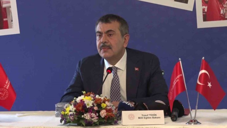 MİLLİ EĞİTİM BAKANI TEKİN, ÖĞRENCİ ÇALIŞTAYI’NDA GENÇLERLE BULUŞTU
