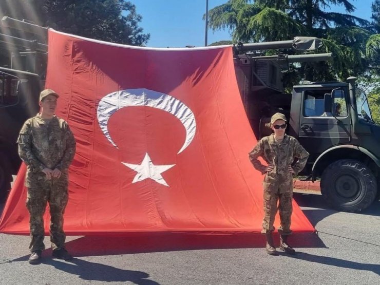 HASDAL KIŞLASI’NDA TEMSİLİ ASKERLİK TÖRENİ