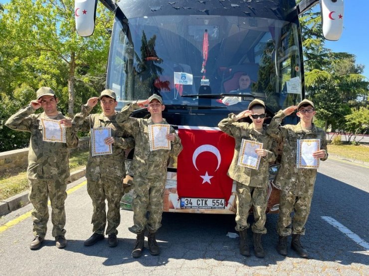 HASDAL KIŞLASI’NDA TEMSİLİ ASKERLİK TÖRENİ