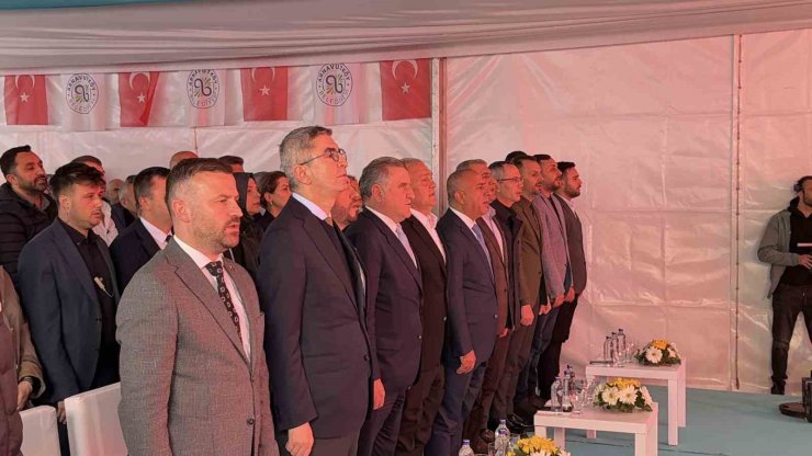 BAKAN BAK: "TÜRKİYE’DE SON 23 YILDA SPOR TESİSLERİ DEVRİMİ YAŞANMAKTADIR"
