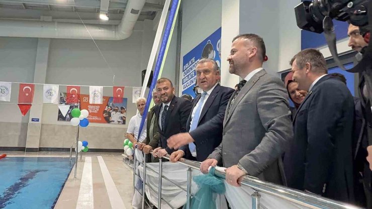 BAKAN BAK: "TÜRKİYE’DE SON 23 YILDA SPOR TESİSLERİ DEVRİMİ YAŞANMAKTADIR"