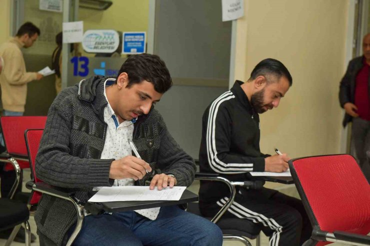 ESENYURT’TA ENGELLER İSTİHDAMA ENGEL DEĞİL: ESBİM’DEN ENGELLİ VATANDAŞLARA İŞ FIRSATI