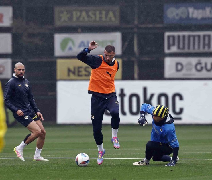 FENERBAHÇE, EYÜPSPOR MAÇI HAZIRLIKLARINI TAMAMLADI