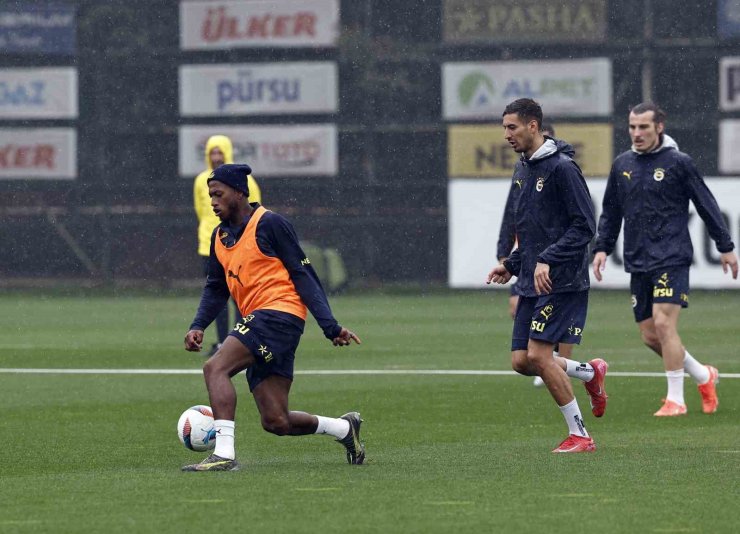 FENERBAHÇE, EYÜPSPOR MAÇI HAZIRLIKLARINI TAMAMLADI